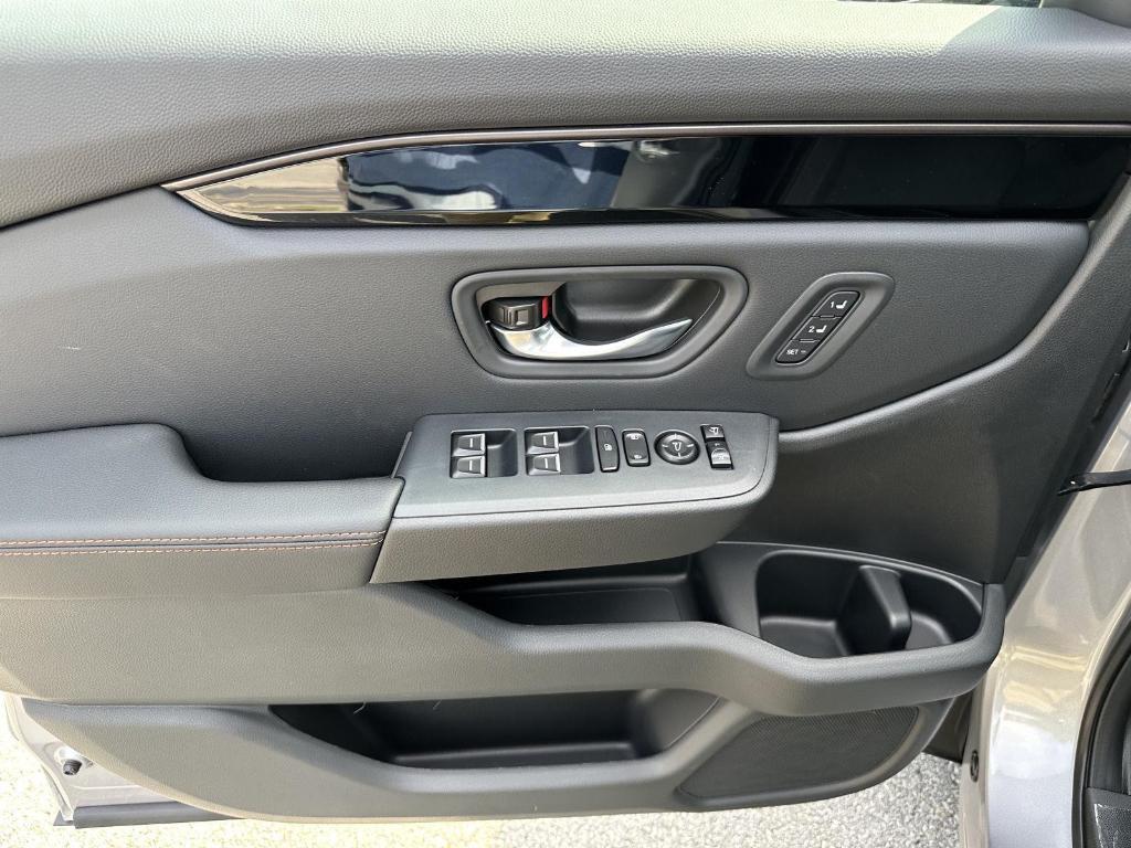 new 2025 Honda Pilot car, priced at $50,895