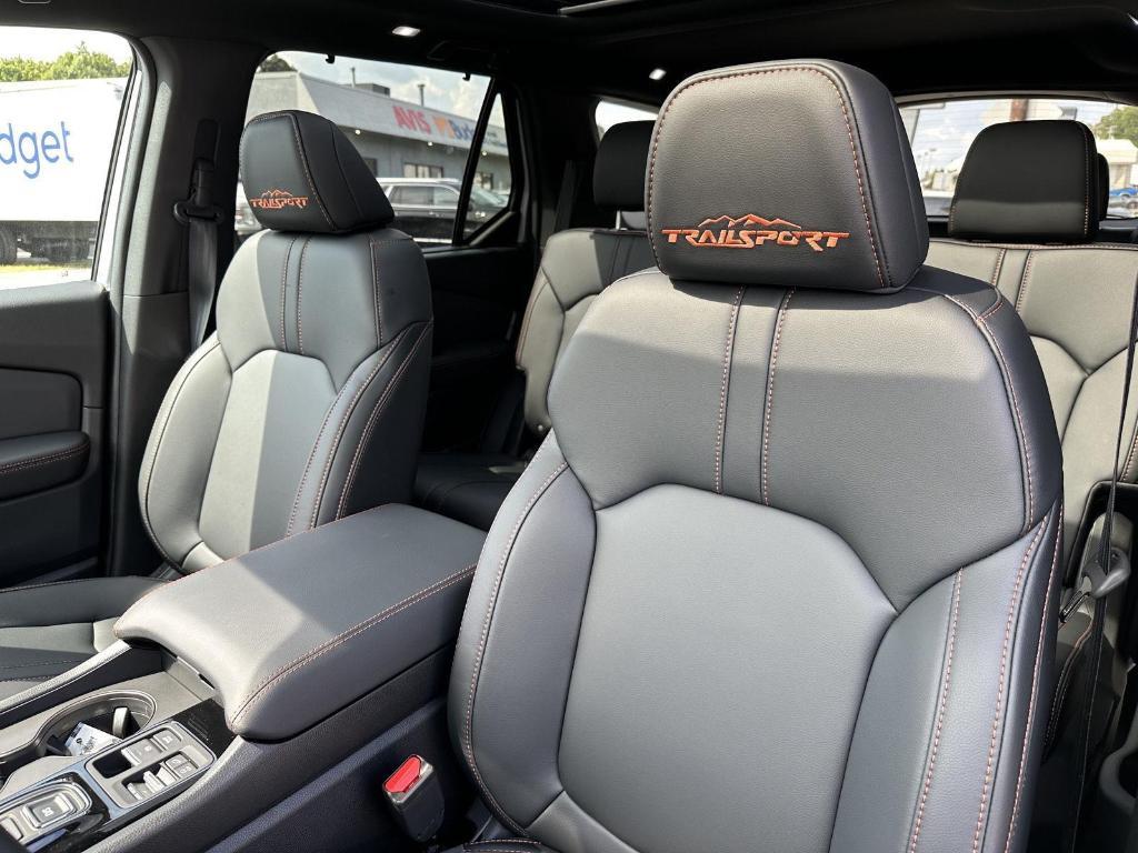 new 2025 Honda Pilot car, priced at $50,895