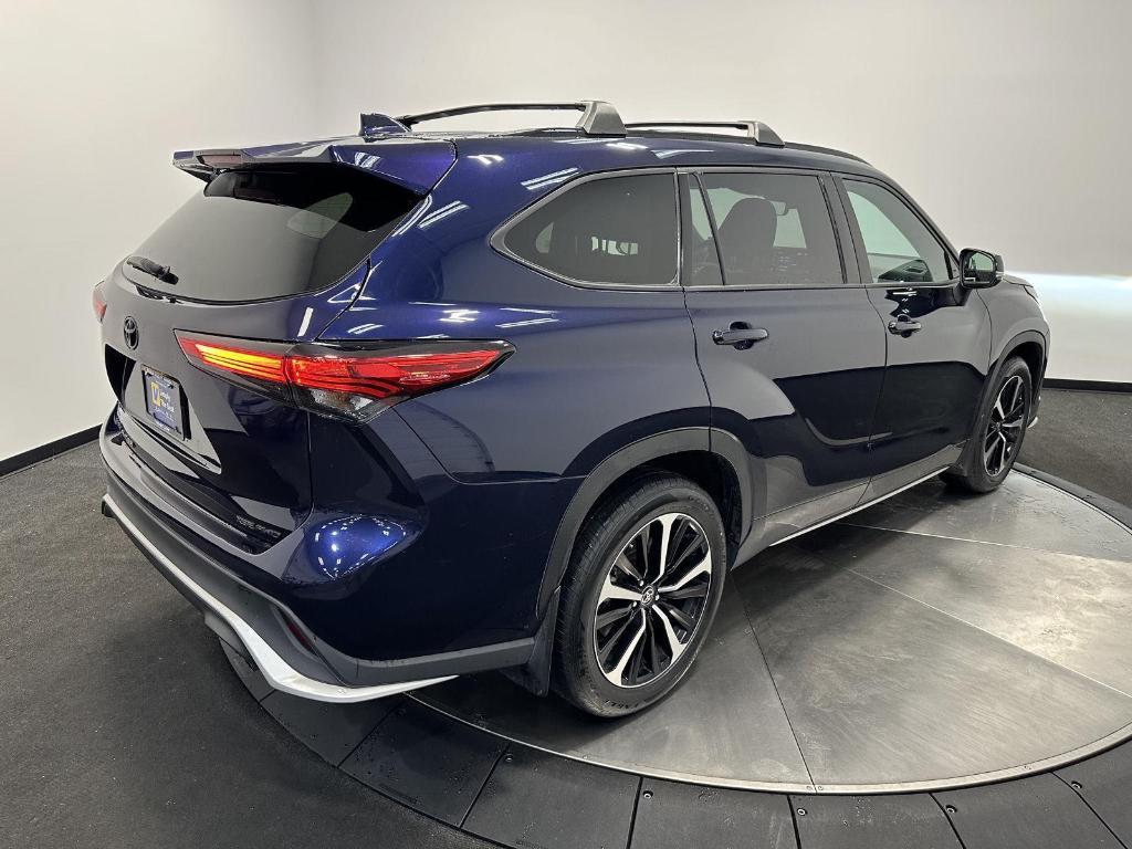 used 2022 Toyota Highlander car, priced at $38,995