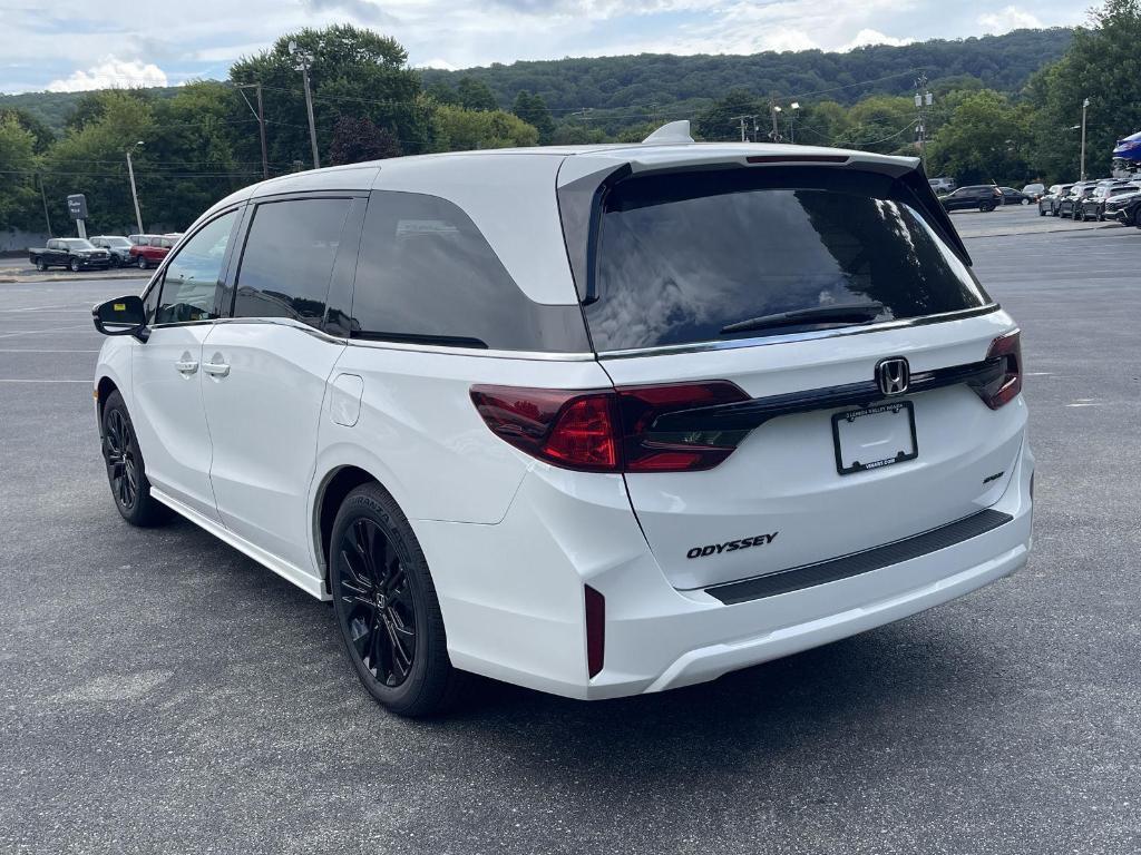 new 2026 Honda Odyssey car, priced at $45,800