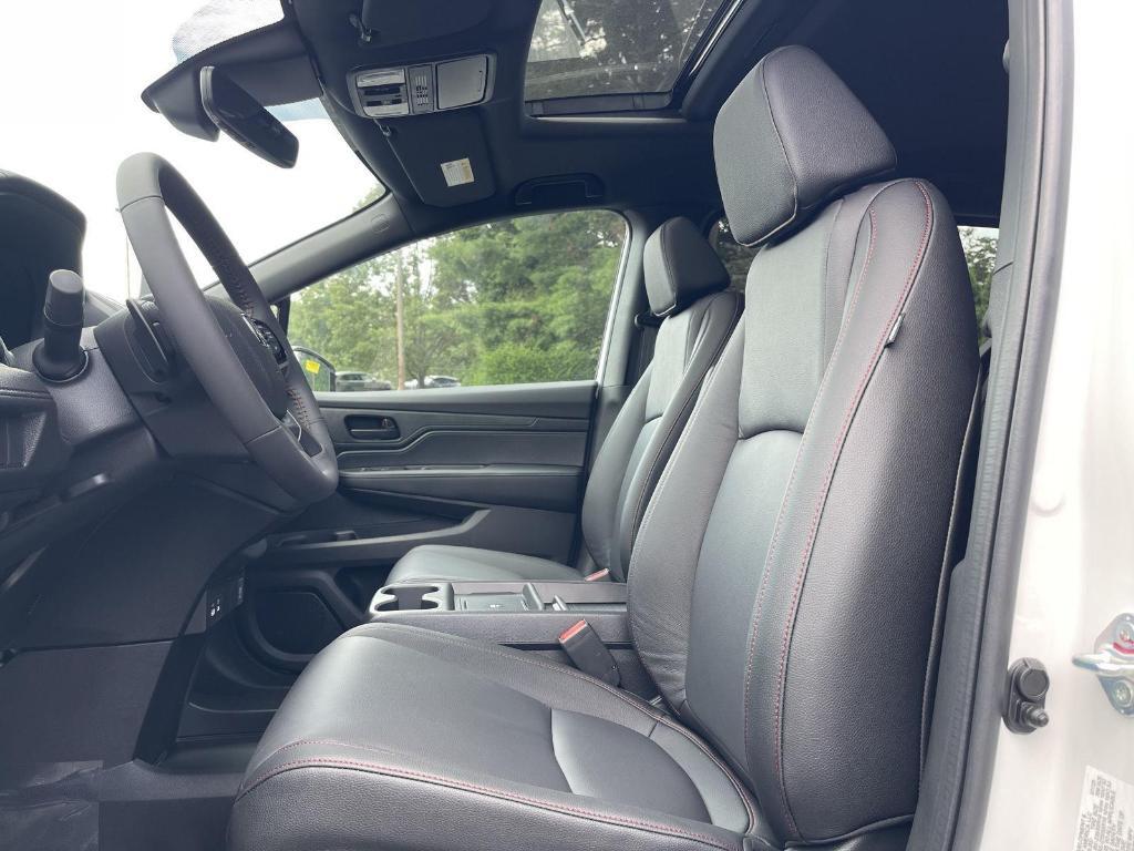 new 2026 Honda Odyssey car, priced at $45,800