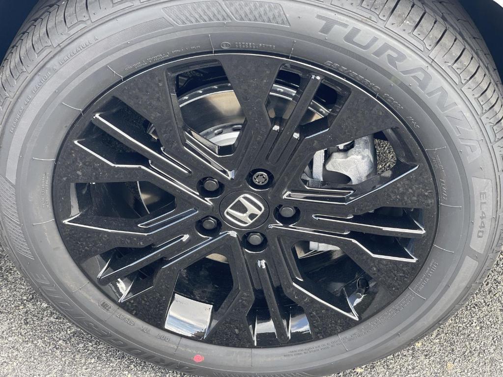 new 2026 Honda Odyssey car, priced at $45,800