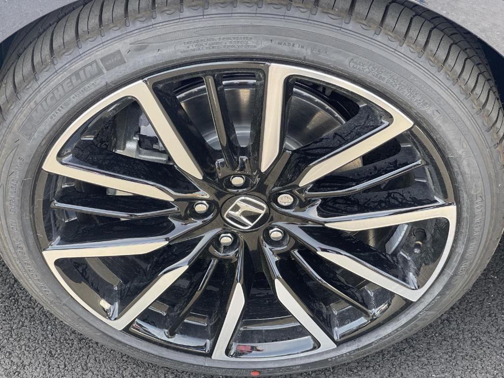 new 2025 Honda Accord Hybrid car, priced at $40,450
