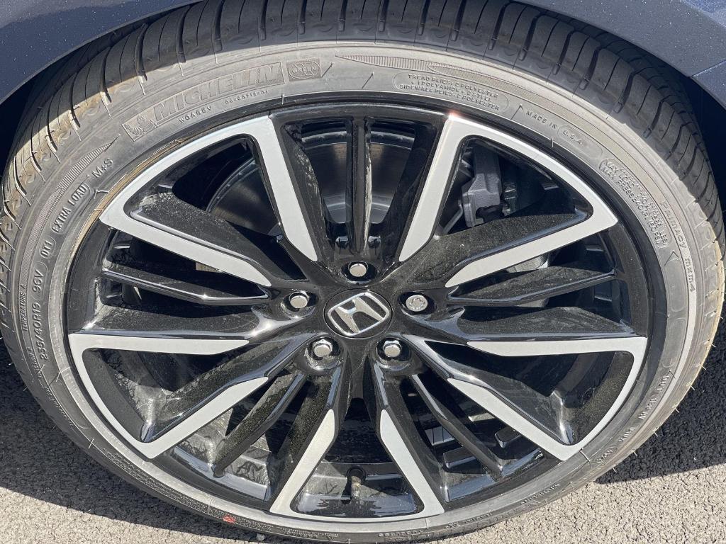 new 2025 Honda Accord Hybrid car, priced at $40,450