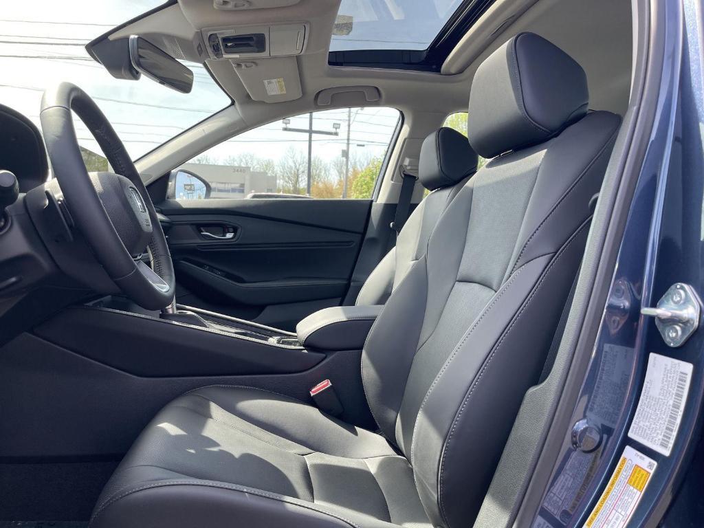 new 2025 Honda Accord Hybrid car, priced at $40,450