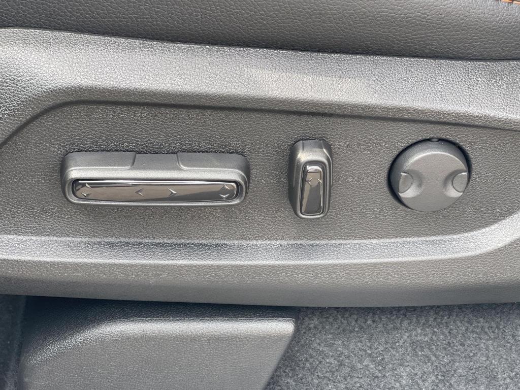 new 2025 Honda Pilot car, priced at $49,850