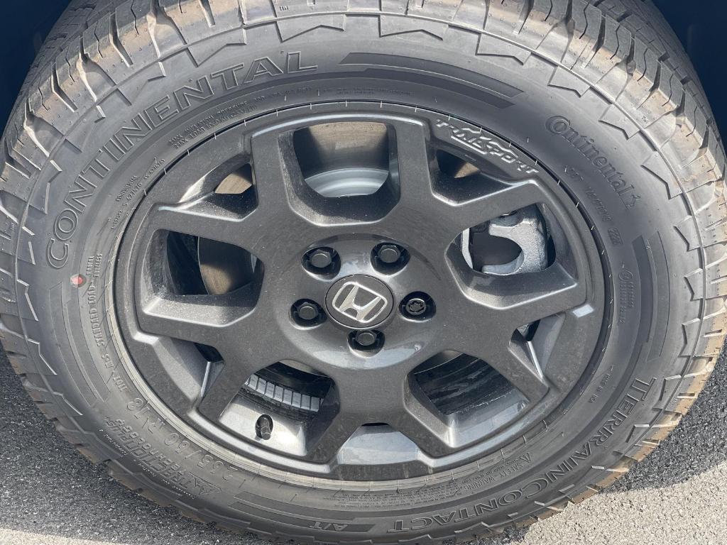 new 2025 Honda Pilot car, priced at $49,850