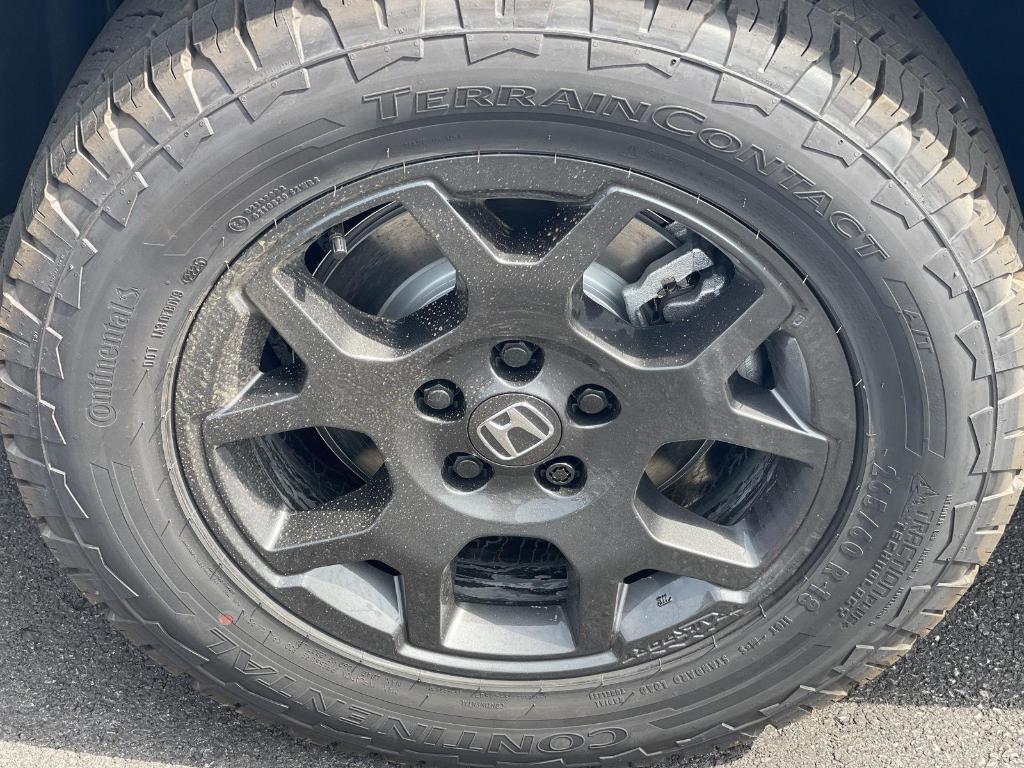 new 2025 Honda Pilot car, priced at $49,850