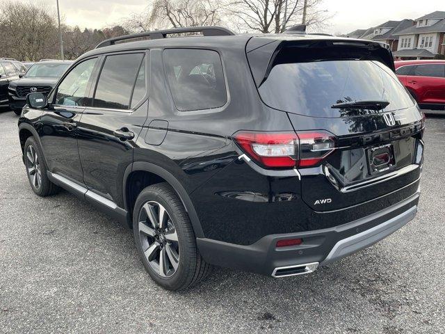 new 2025 Honda Pilot car, priced at $50,995