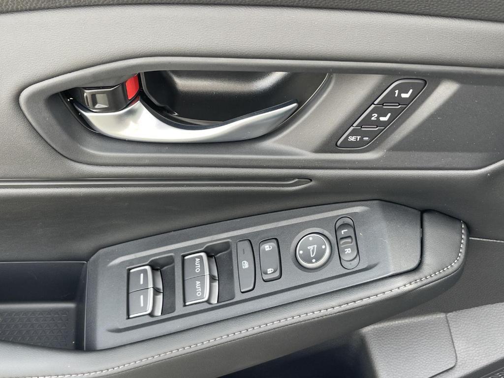 new 2025 Honda Accord Hybrid car, priced at $36,525