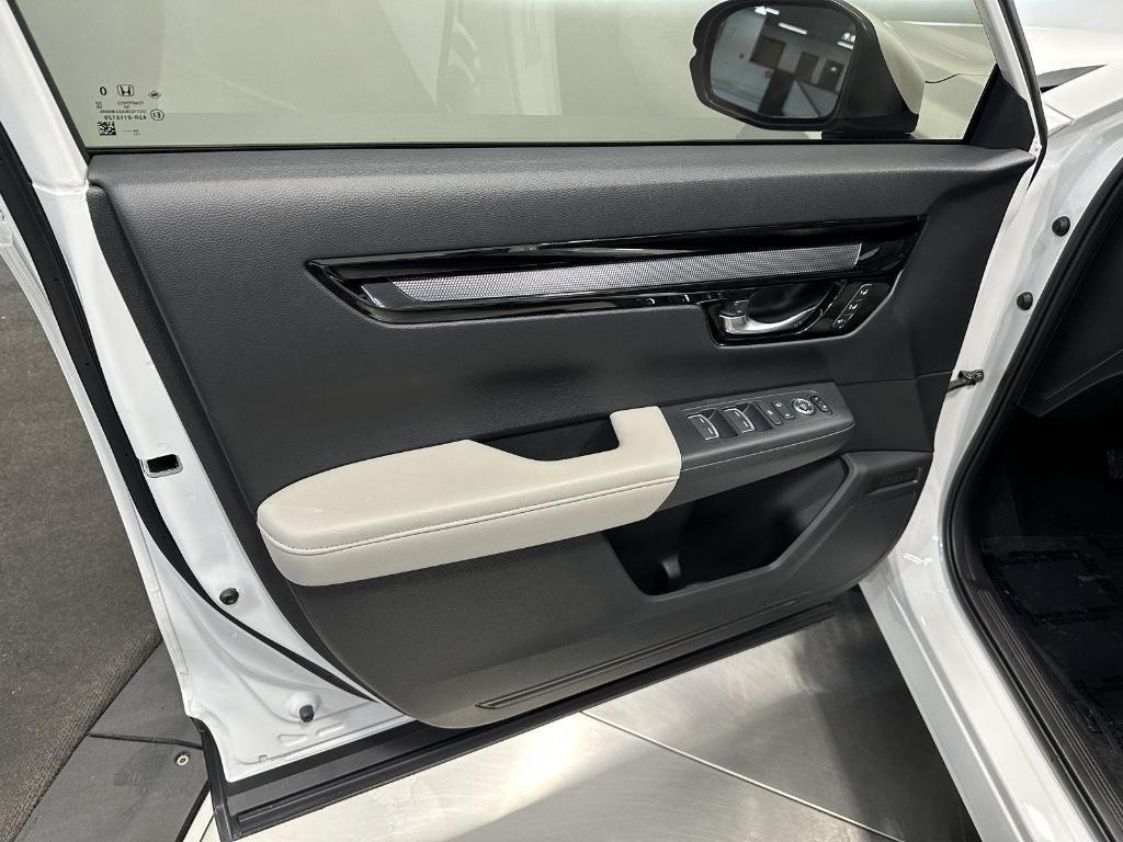 used 2025 Honda CR-V car, priced at $33,795