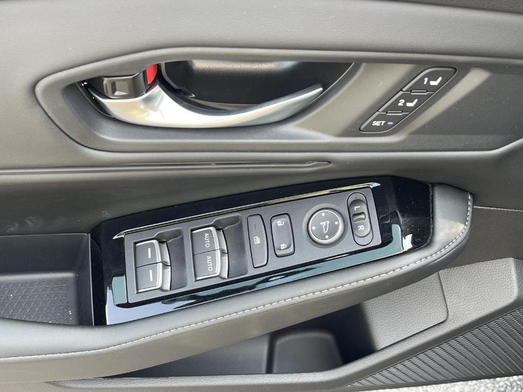 new 2025 Honda Accord Hybrid car, priced at $40,450