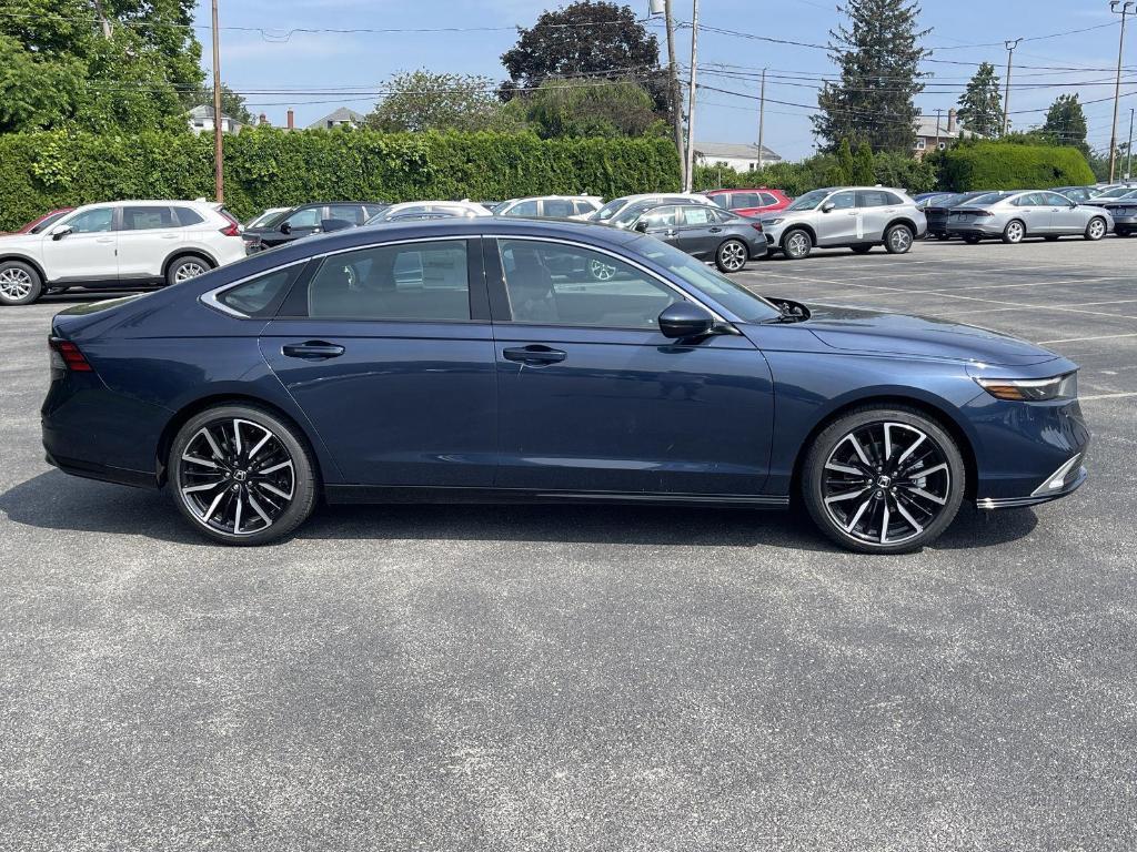 new 2025 Honda Accord Hybrid car, priced at $40,450