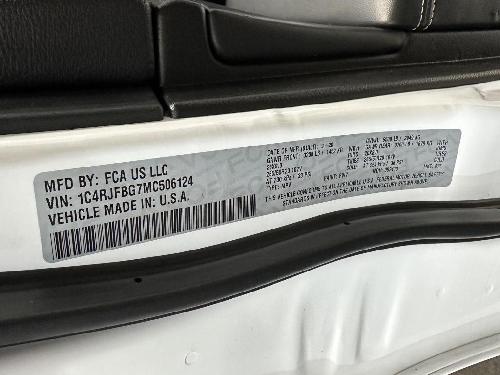 used 2021 Jeep Grand Cherokee car, priced at $27,595