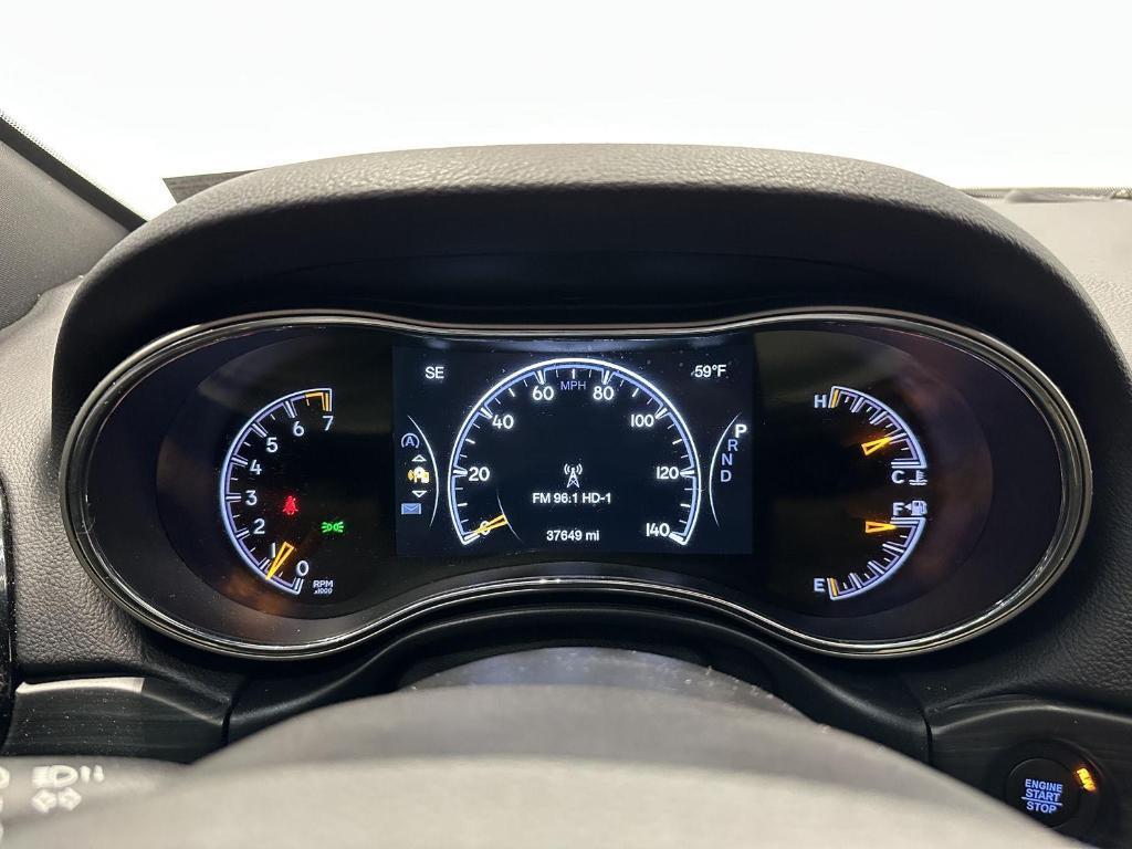 used 2021 Jeep Grand Cherokee car, priced at $27,595