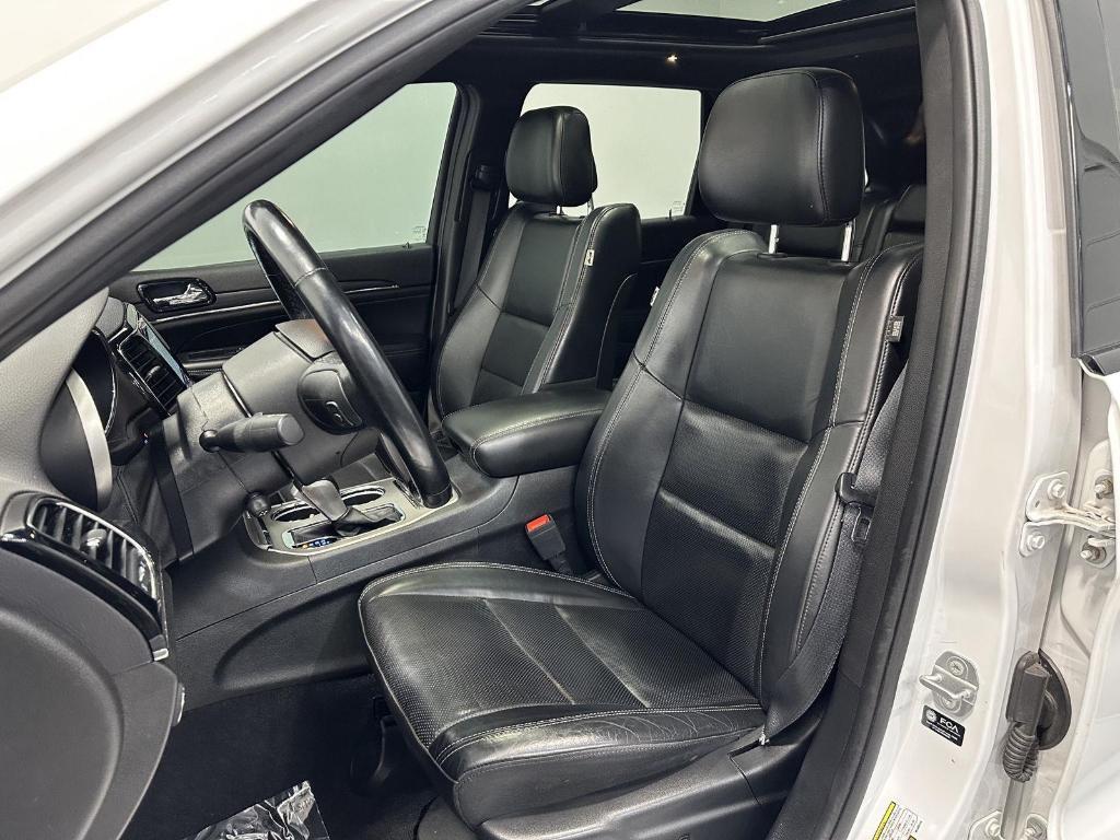 used 2021 Jeep Grand Cherokee car, priced at $27,595