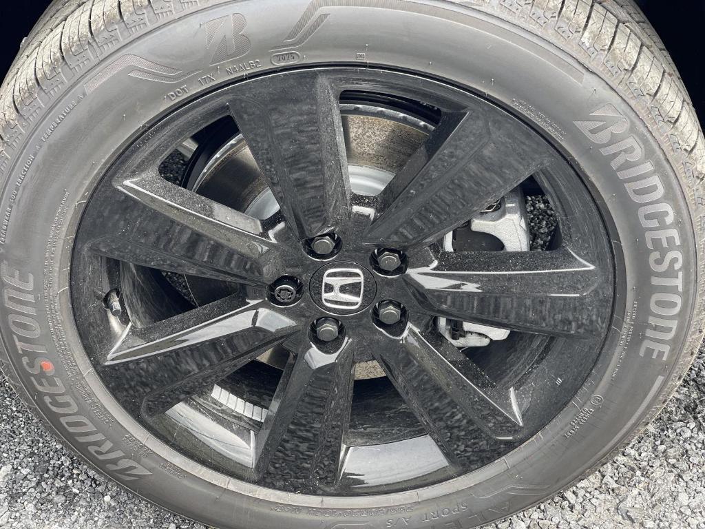 new 2025 Honda Pilot car, priced at $56,030