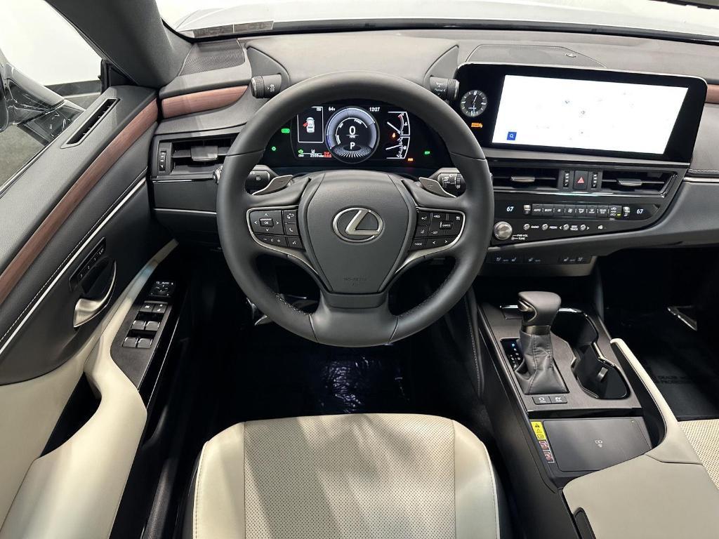 used 2025 Lexus ES 300h car, priced at $45,995