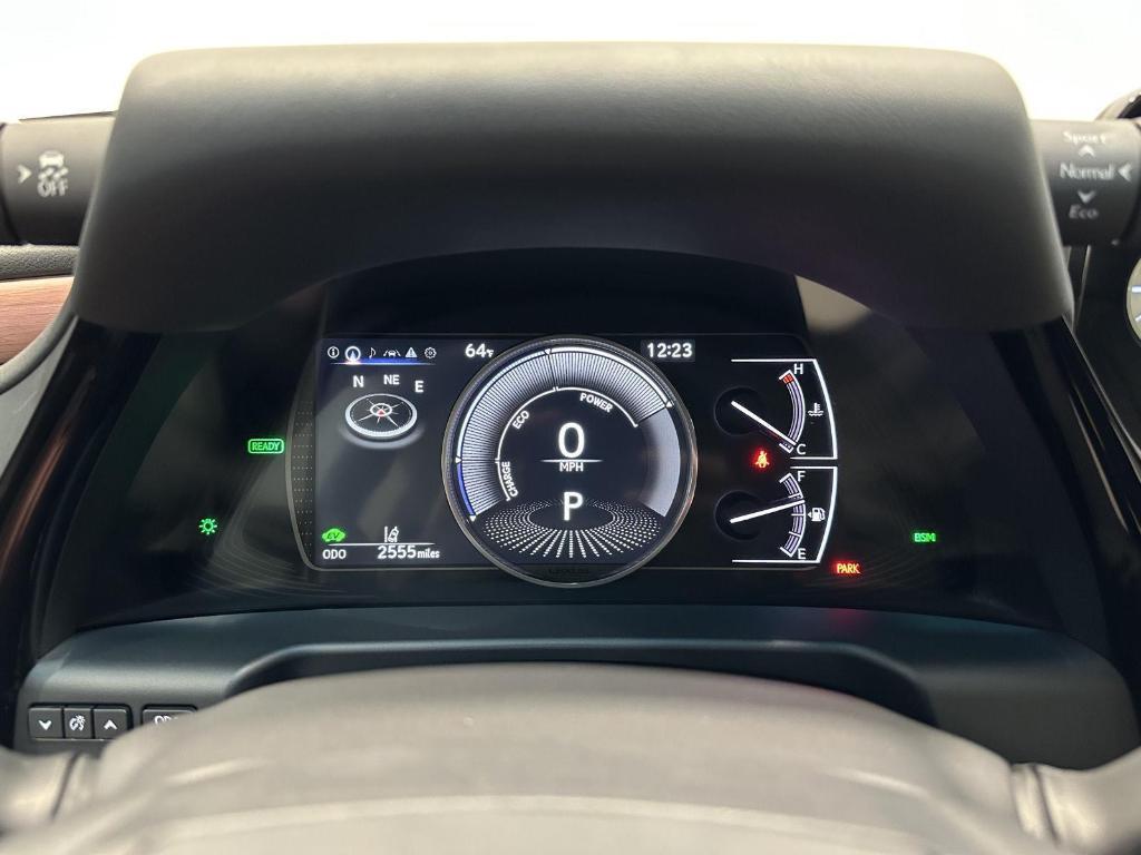 used 2025 Lexus ES 300h car, priced at $45,995