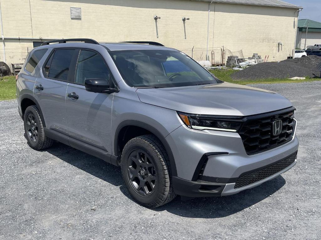 new 2025 Honda Pilot car, priced at $50,850