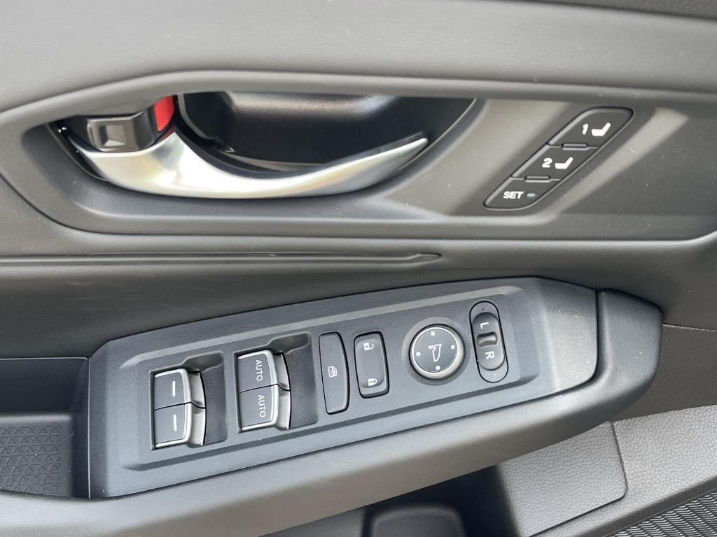 new 2025 Honda Accord Hybrid car, priced at $36,090