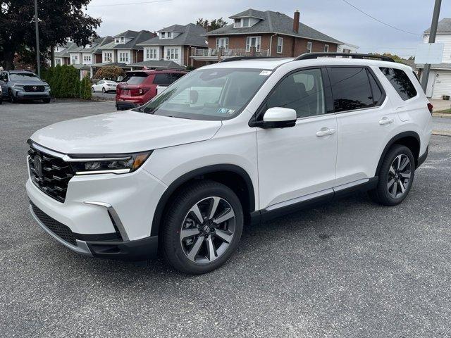 new 2025 Honda Pilot car, priced at $54,930