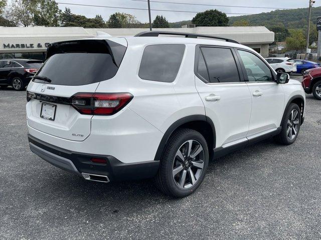 new 2025 Honda Pilot car, priced at $54,930