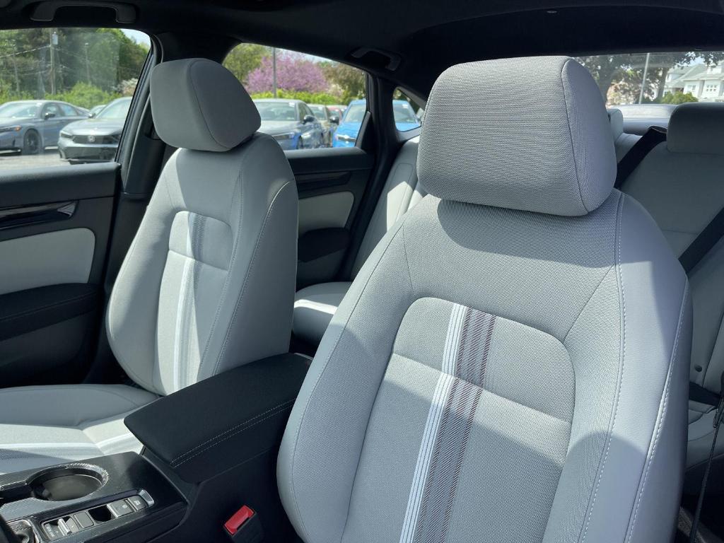 new 2025 Honda Civic Hybrid car, priced at $30,100