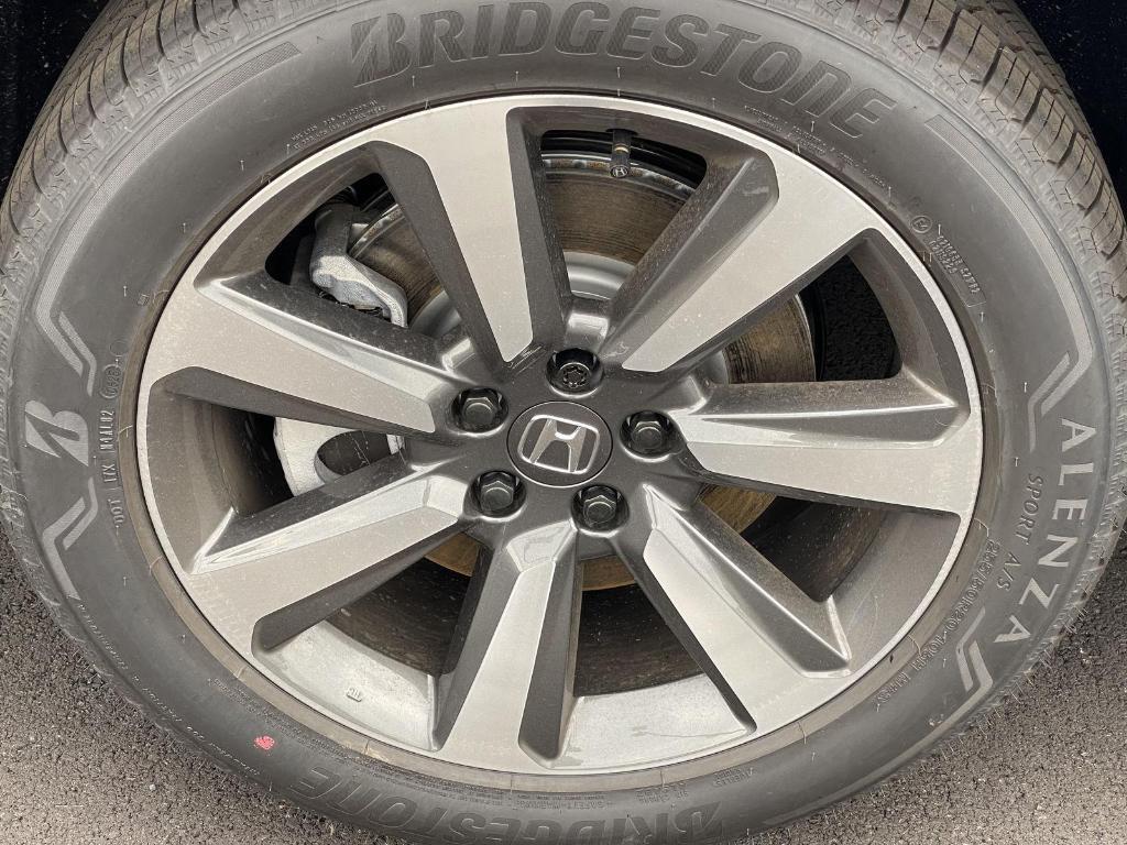 new 2025 Honda Pilot car, priced at $54,985