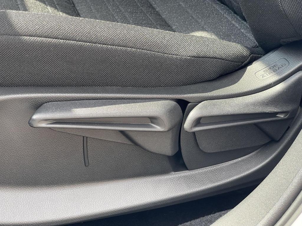 new 2025 Honda HR-V car, priced at $28,705