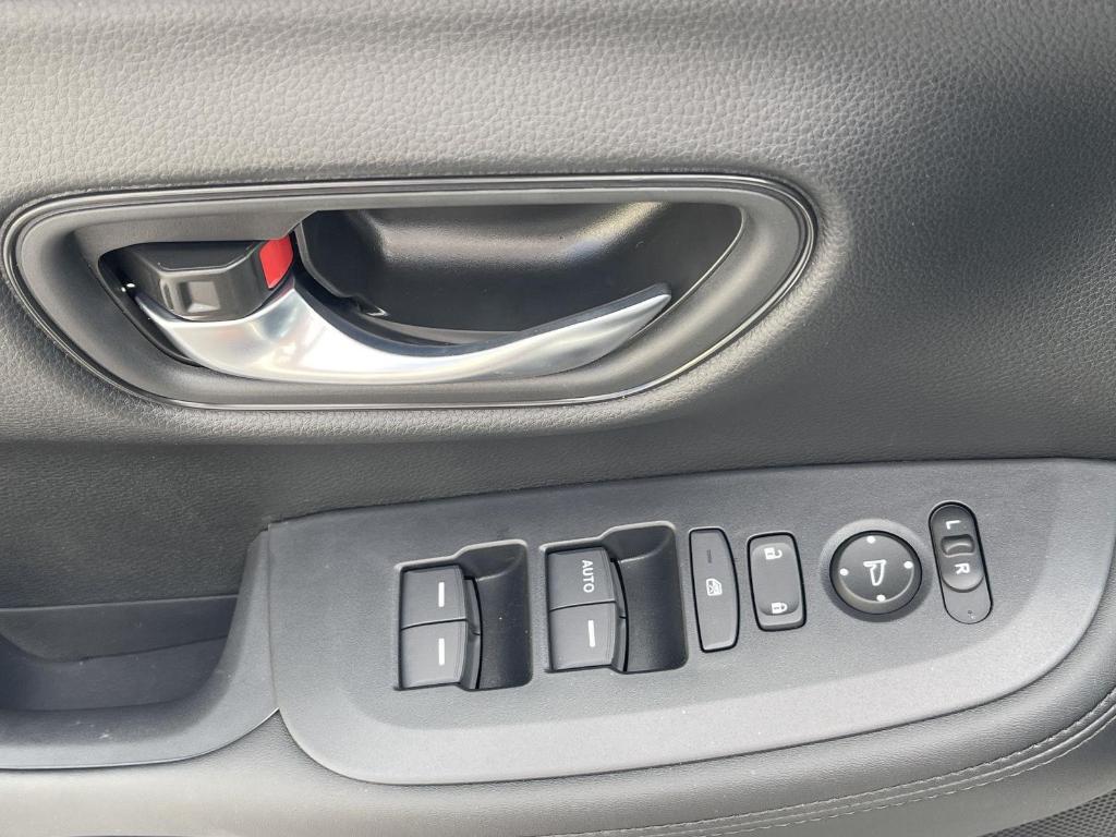 new 2025 Honda HR-V car, priced at $28,705