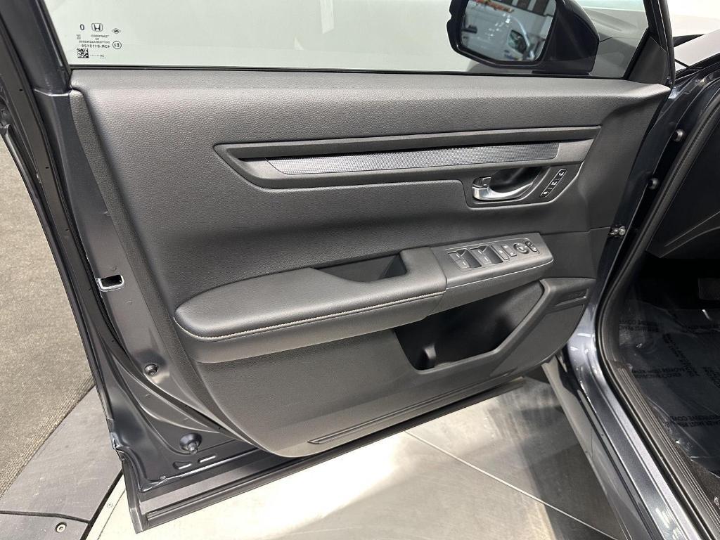 used 2025 Honda CR-V Hybrid car, priced at $39,995