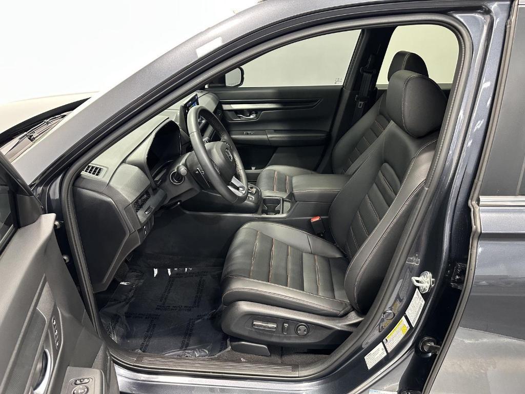 used 2025 Honda CR-V Hybrid car, priced at $39,995