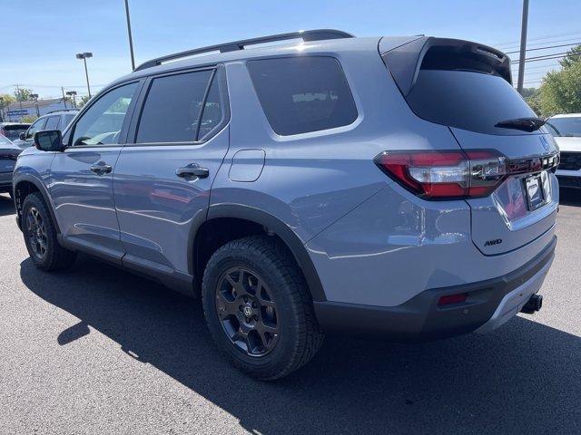 new 2025 Honda Pilot car, priced at $50,950