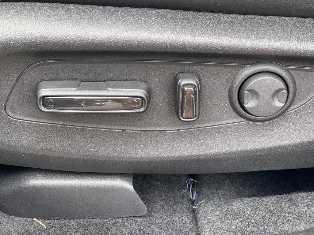 new 2026 Honda CR-V Hybrid car, priced at $41,675