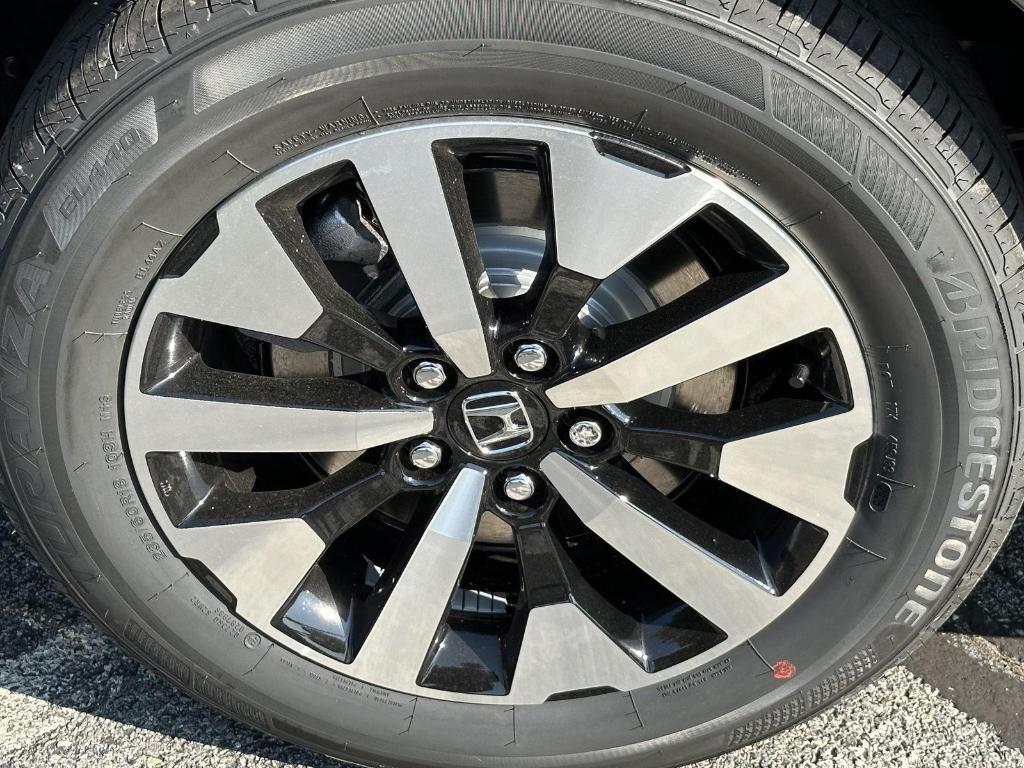 new 2026 Honda Odyssey car, priced at $44,290