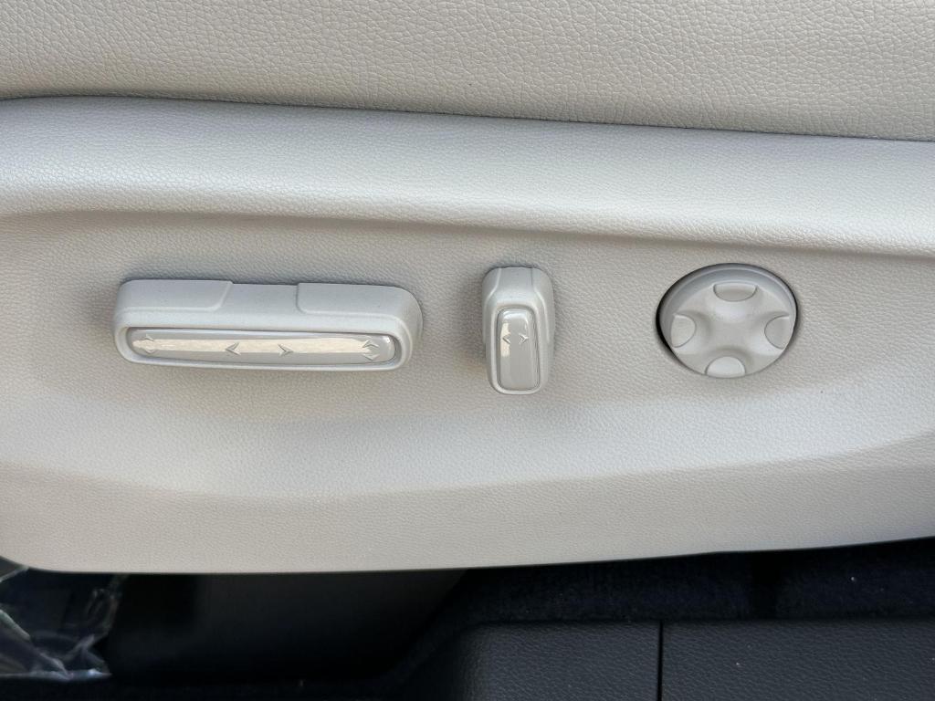 new 2026 Honda Odyssey car, priced at $44,290