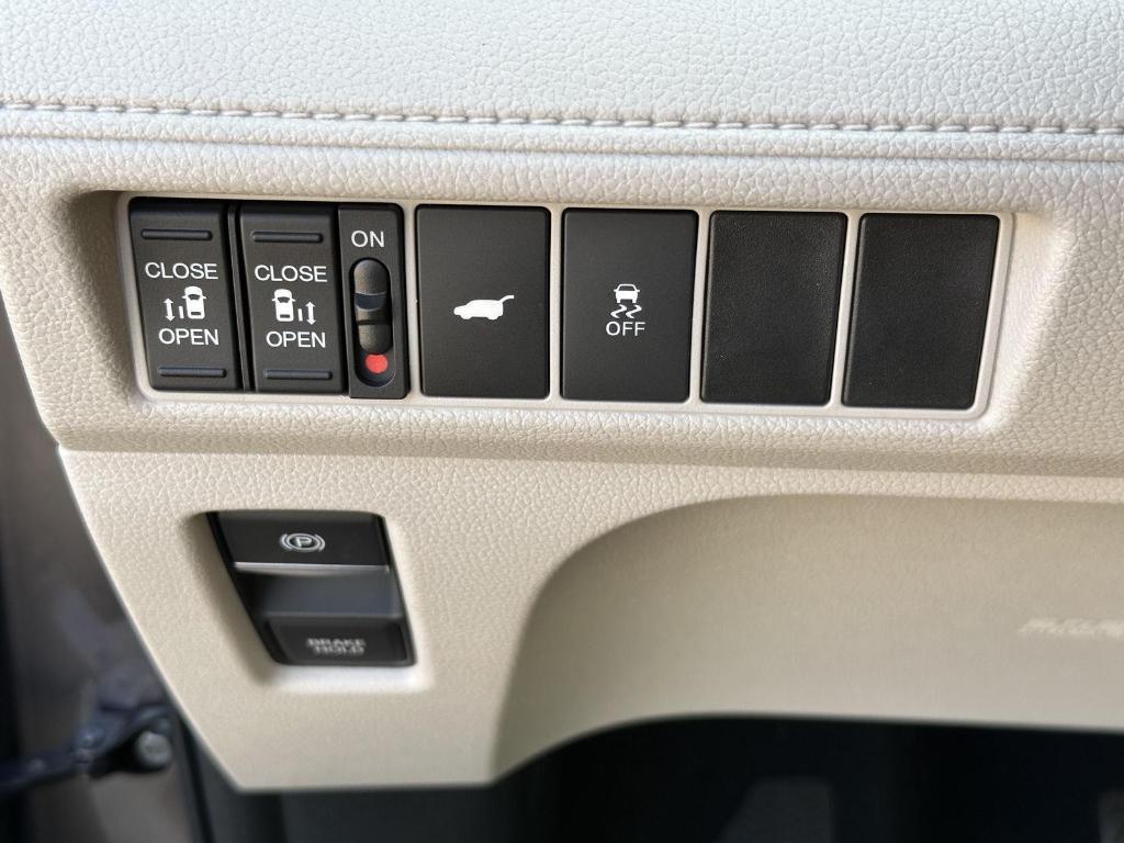 new 2026 Honda Odyssey car, priced at $44,290