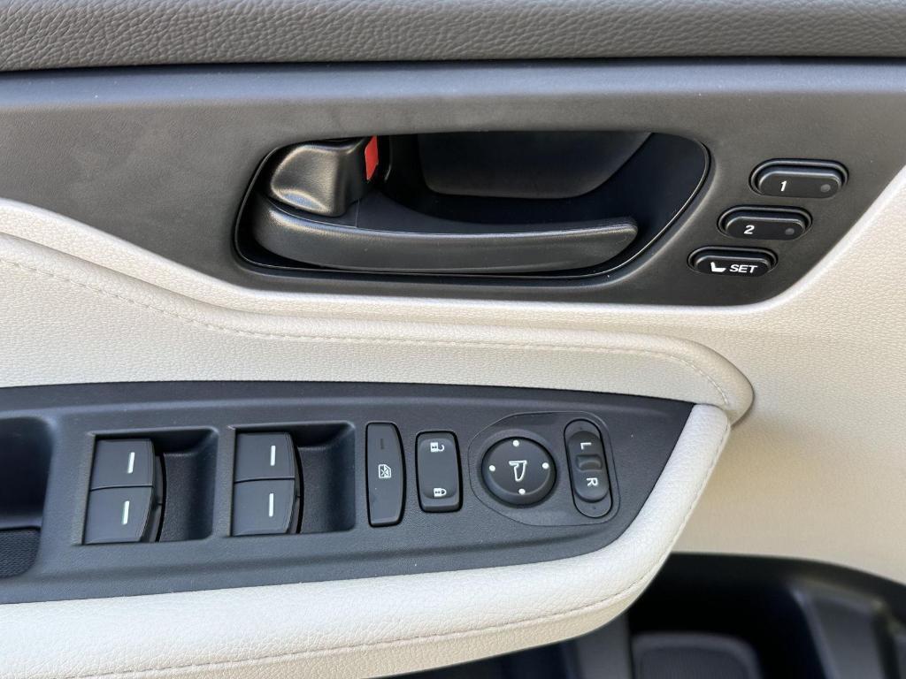 new 2026 Honda Odyssey car, priced at $44,290