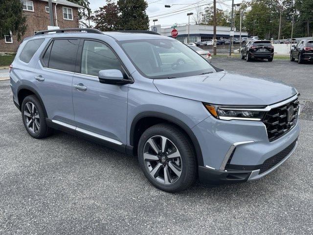 new 2025 Honda Pilot car, priced at $51,450