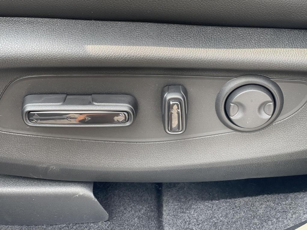 new 2026 Honda CR-V Hybrid car, priced at $41,675