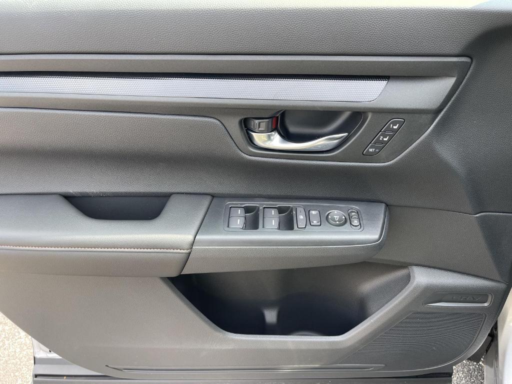 new 2026 Honda CR-V Hybrid car, priced at $41,675