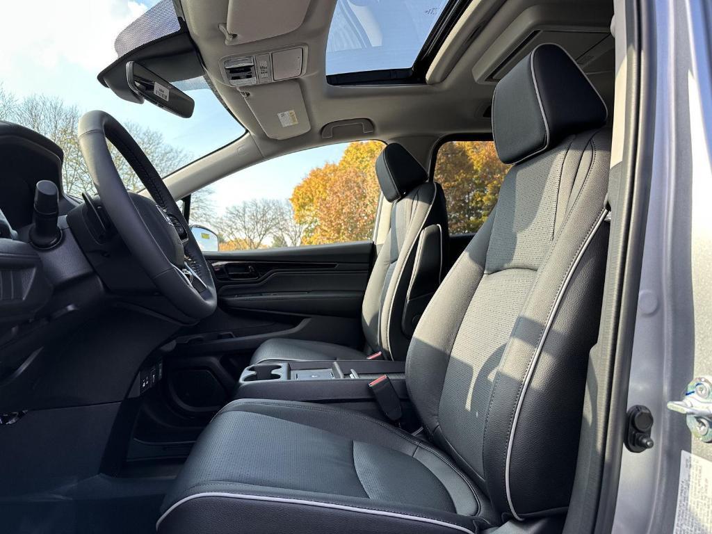 new 2026 Honda Odyssey car, priced at $53,190