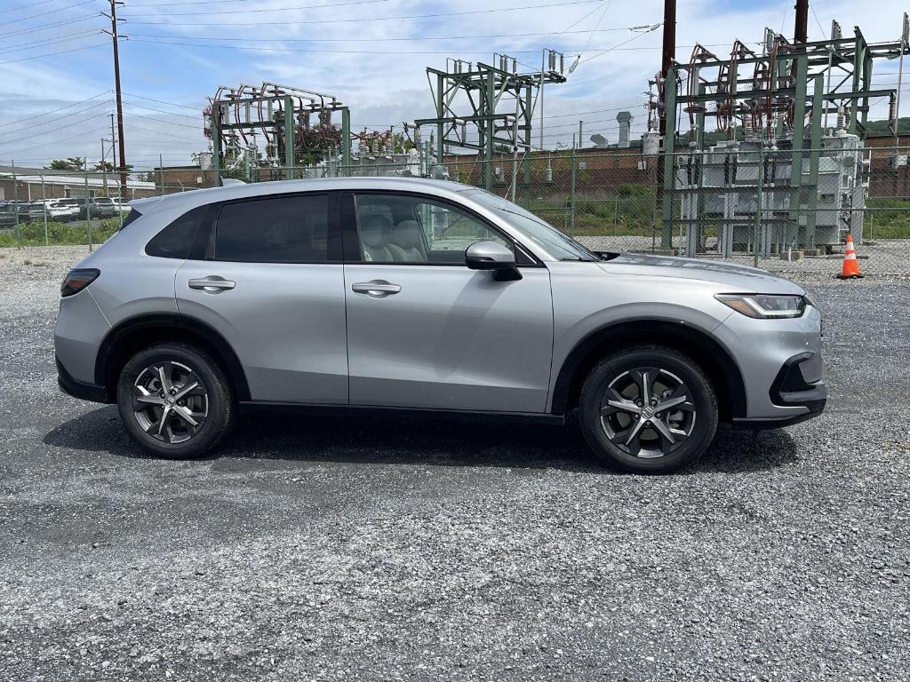 new 2025 Honda HR-V car, priced at $32,395