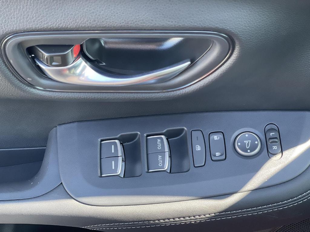 new 2025 Honda HR-V car, priced at $32,395