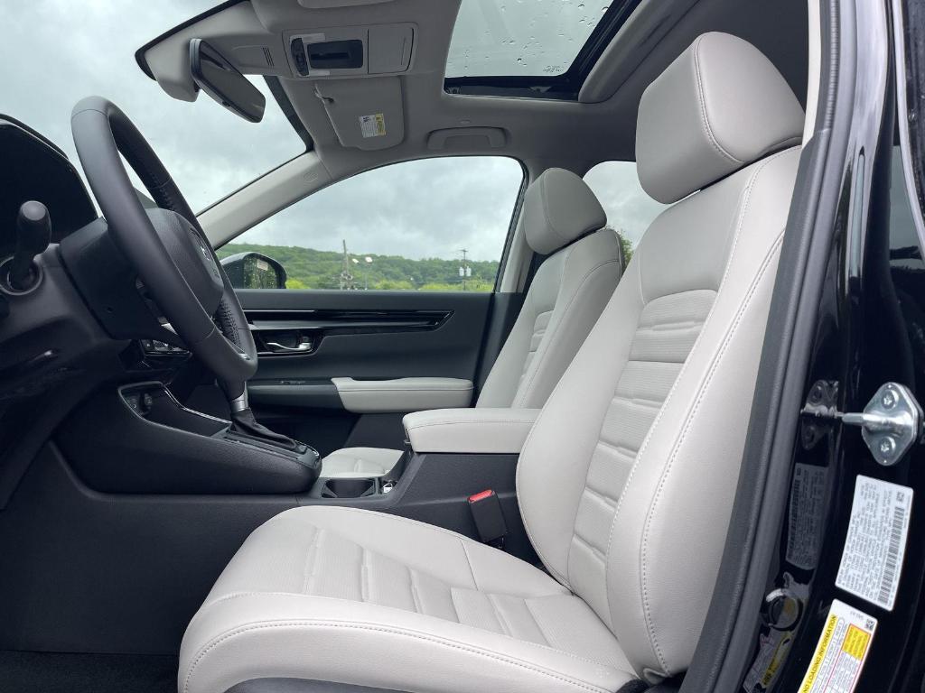 new 2025 Honda CR-V car, priced at $37,895