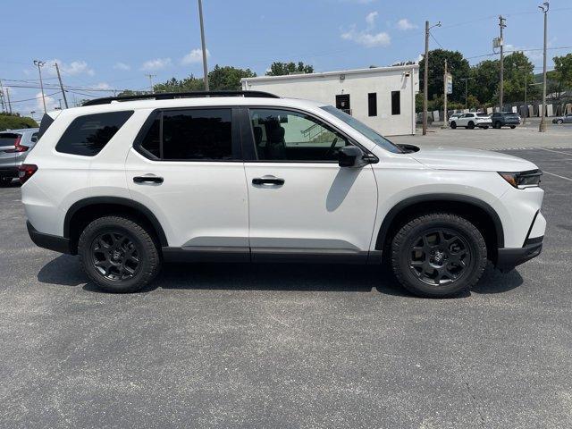 new 2025 Honda Pilot car, priced at $50,950