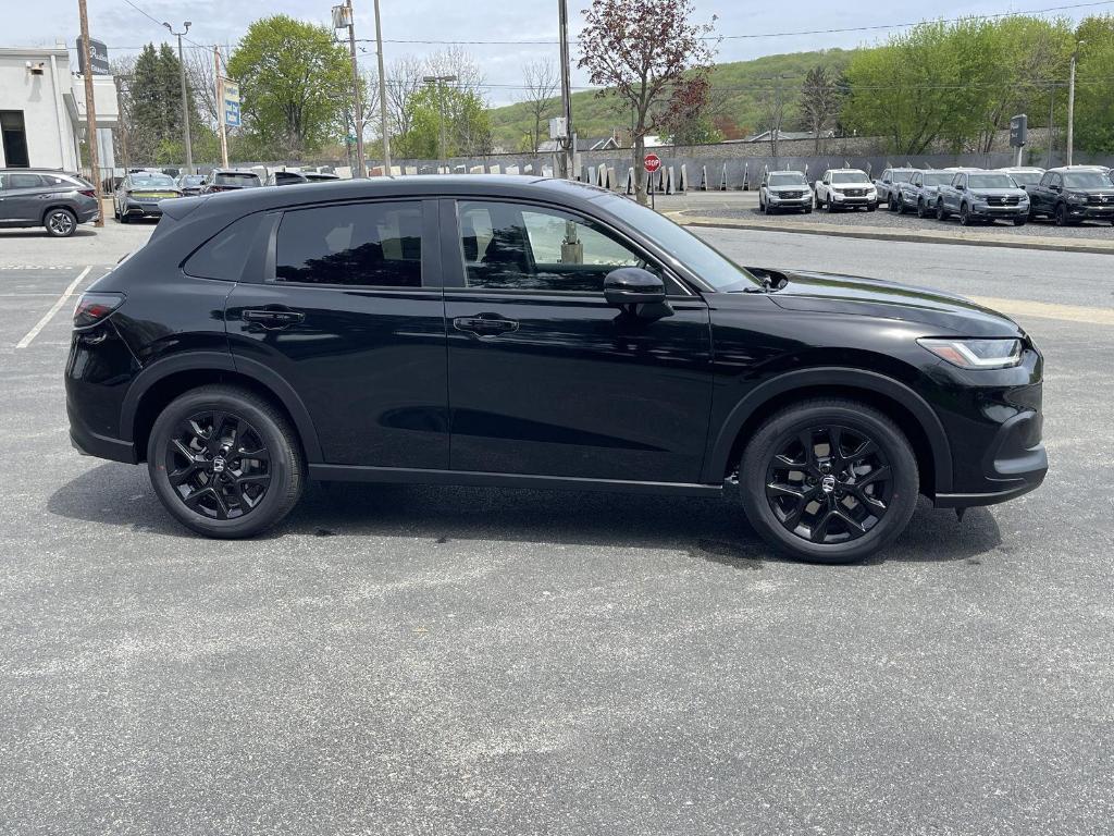 new 2025 Honda HR-V car, priced at $30,395
