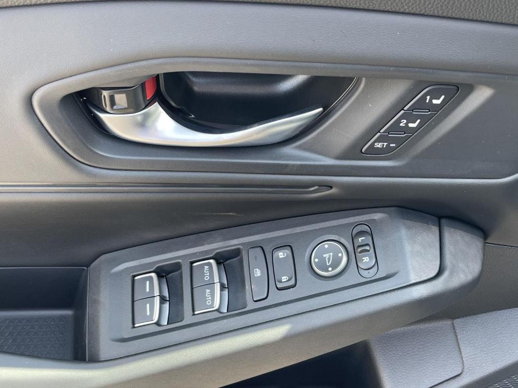 new 2025 Honda Accord Hybrid car, priced at $36,090