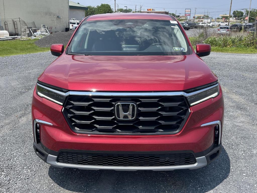 new 2025 Honda Pilot car, priced at $47,505